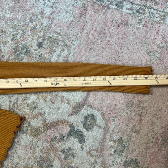 Better Be Mock Neck Ribbed Crop Top Size S - Picture 5 of 7